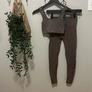 SET Active Sculptflex Legging & Bra Set